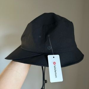 LULULEMON WIDE-BRIM BUCKET HAT WITH ADJUSTABLE STRAP UNISEX BRAND NEW WITH TAGS